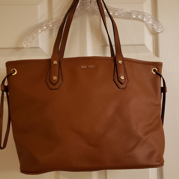 Pocket book - Picture 2 of 3